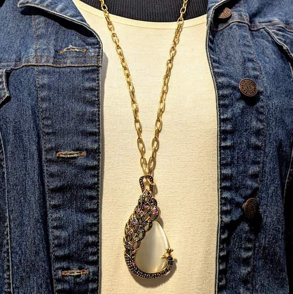 18k Gold Plated Large White Glass Teardrop Rhinestone Peacock Pendant Necklace - Picture 3 of 9